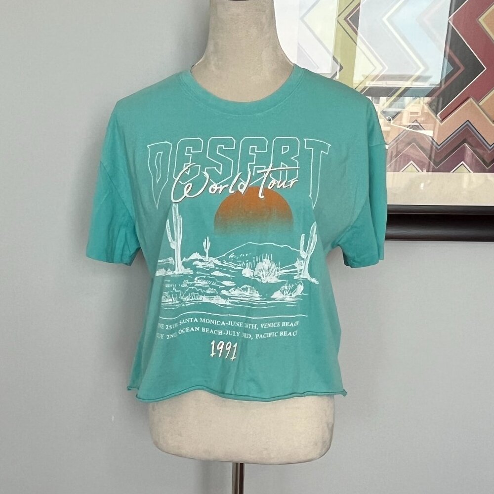 NWOT Social Culture Graphic T-Shirt XL